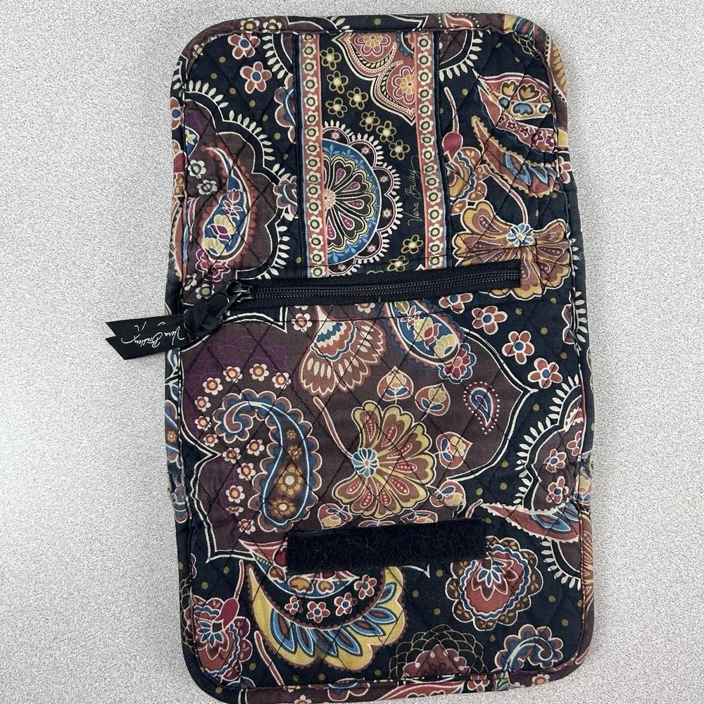 Vera Bradley Retired Pattern Kensingtone Makeup Case‎ Bag